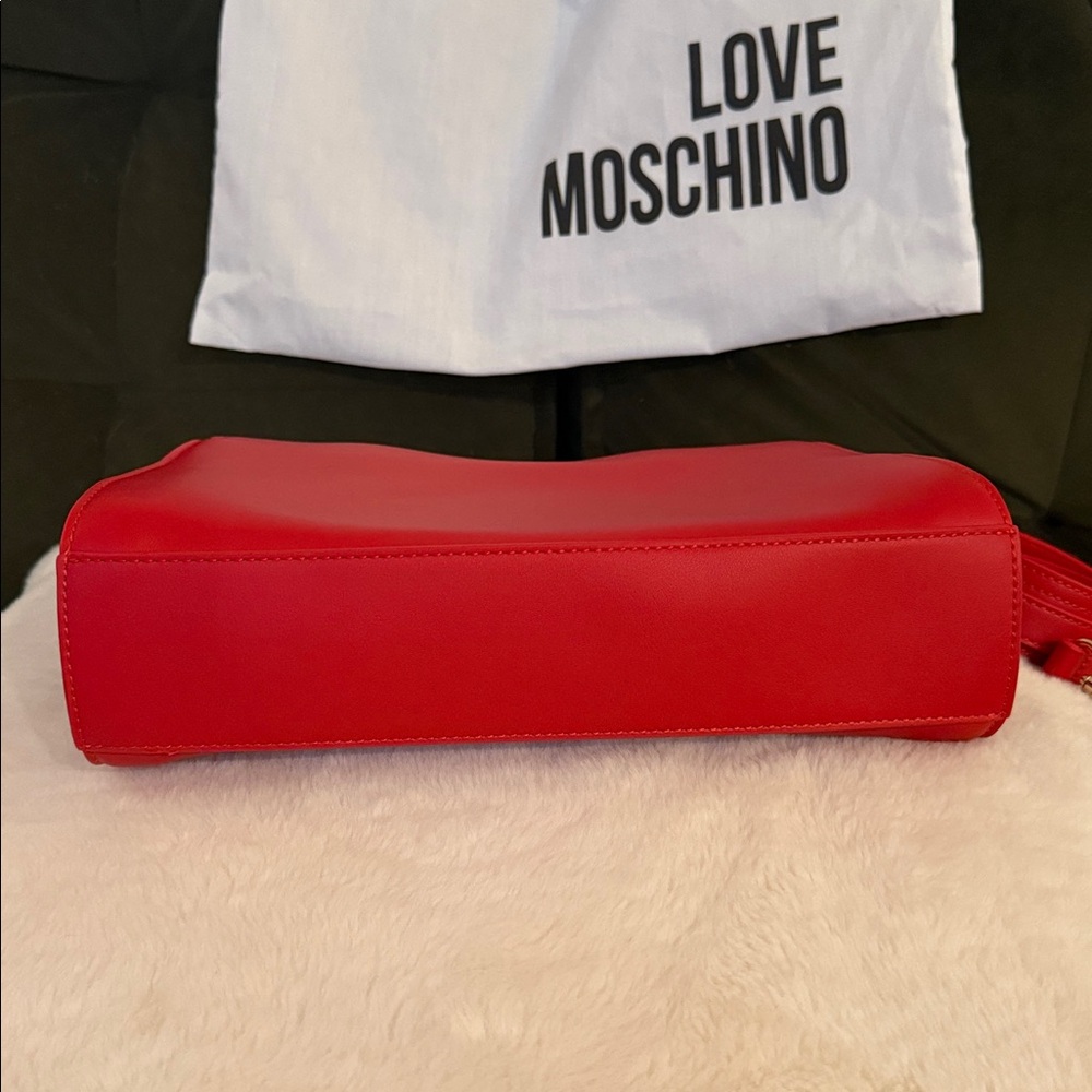 Love Moschino Red Satchel with Gold Heart Logo - Picture 6 of 11